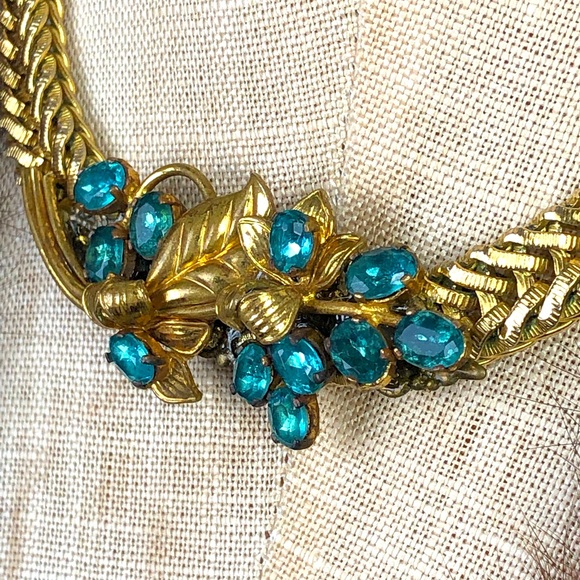 💥SOLD💥Vtg Rhinestone Chunky Slinky Gold Tone 80s - Picture 1 of 12